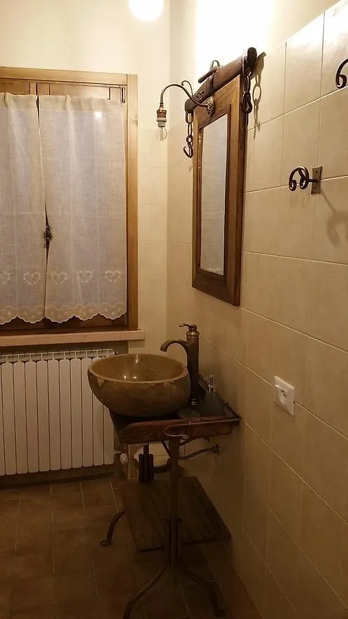Bed and Breakfast La Casa Delle Rondini Roncoferraro 3*,  Italia