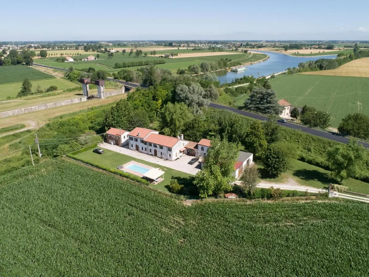 Bed and Breakfast La Casa Delle Rondini Roncoferraro Italia
