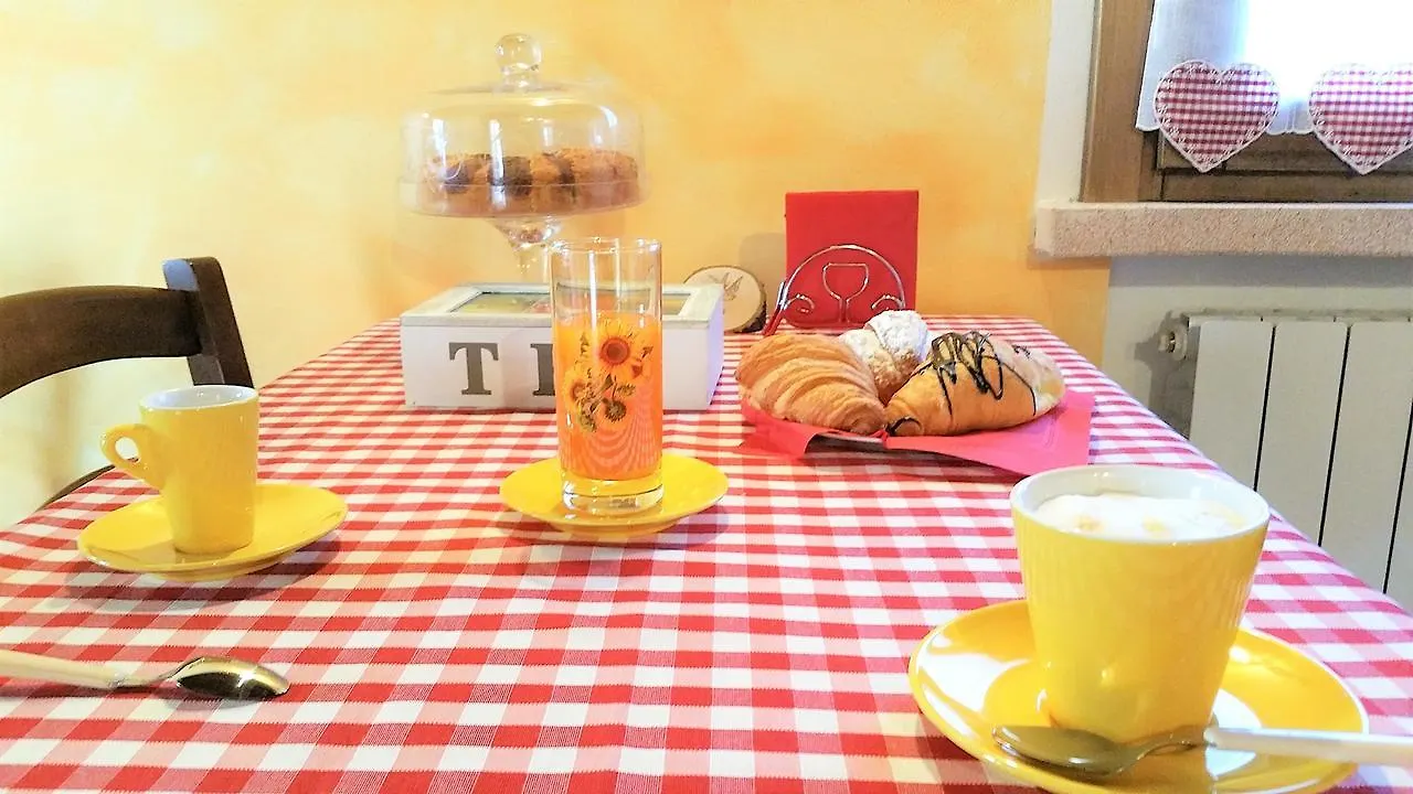 La Casa Delle Rondini Bed & Breakfast Roncoferraro 3*,