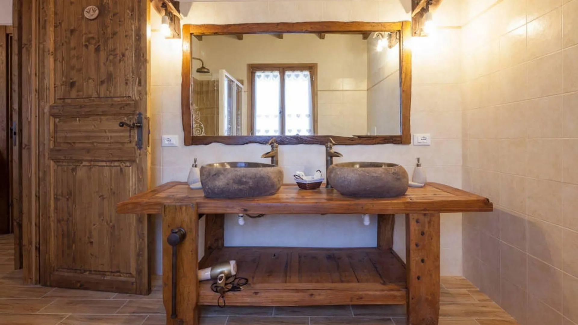 La Casa Delle Rondini Bed & Breakfast Roncoferraro 3*,  Italy